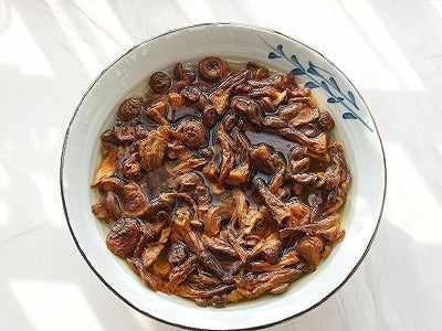 Wild Dried Hazel Mushrooms
